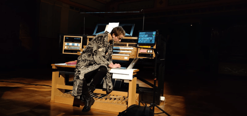 Sól Ey, Sóley Sigurjónsdóttir, composer, performer, Icelandic, tónskáld, new media artist, Ísland, Dansk, komponist, kunstner,